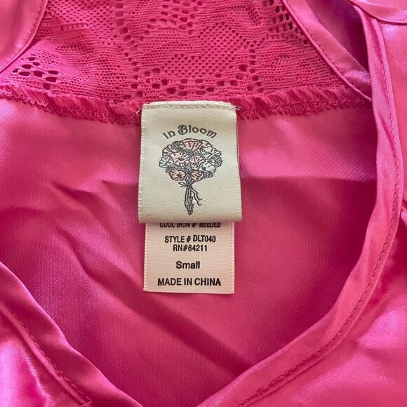 In Bloom Small Pajama Set Silky Pink Tank Top Shorts - Picture 8 of 8